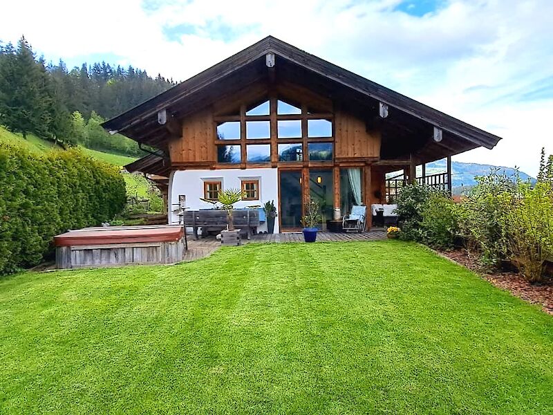 Landhaus in idyllischer, unverbauter und absolut ruhiger Lage