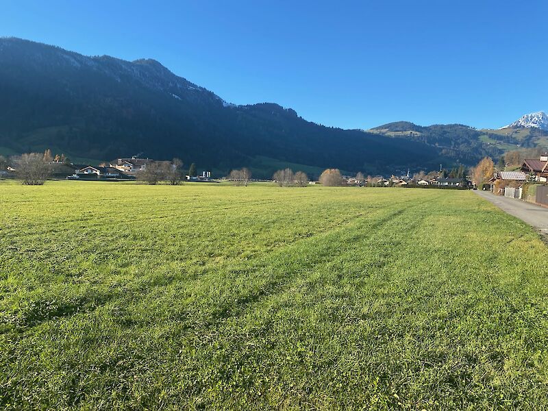 Building plot in an absolutely fantastic location near a golf course