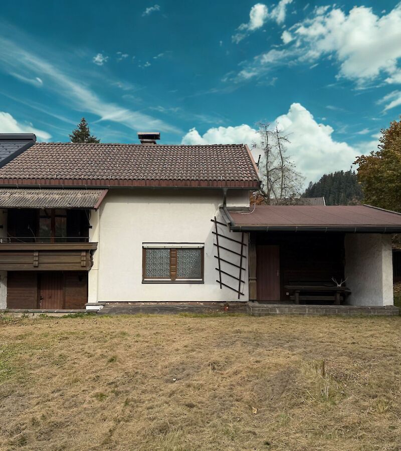 Plot with existing buildings in Frieden settlement