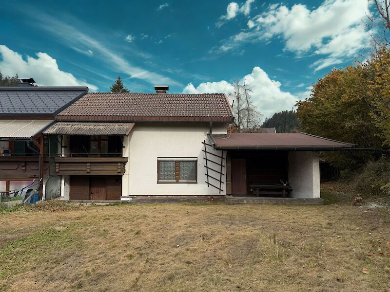 RESERVIERT - Grundstück mit Altbestand in Siedlung Frieden