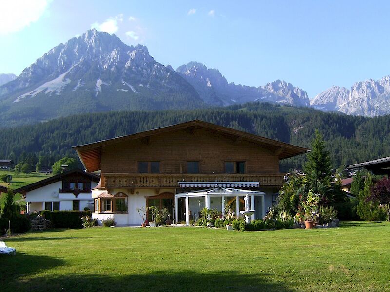 Apartment for rent on the 1st floor directly on the golf course with a view of the Kaiser Mountains