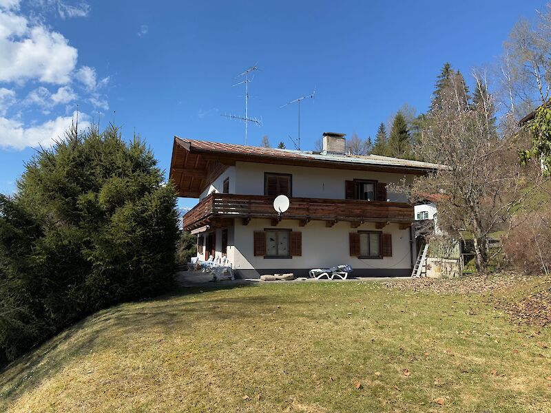 FREIZEITWOHNSITZ - Landhaus mit zwei Wohnungen am Sonnberg in Kitzbühel