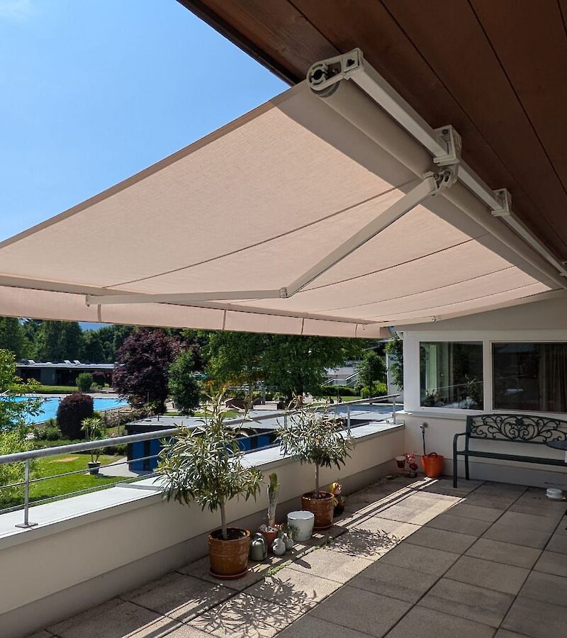 Maisonette apartment in a central location with 2 garage spaces